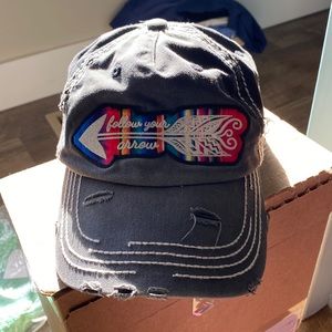 KBEthos Velcro distressed hat - Follow Your Arrow patch